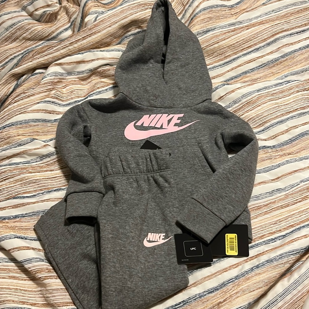 Nike Carbon Heather 2 Piece Sweat Set